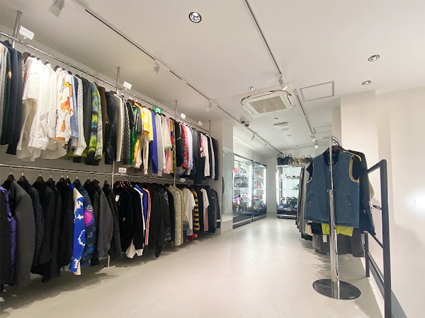 kindal kindall shinjuku store - Vintage Shop in Harajuku