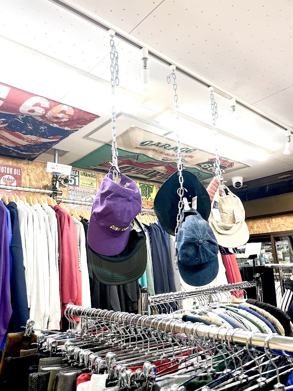 無人古着屋サニーズ 24時間営業 - Vintage Shop in Edogawa | Tokyo Chuko