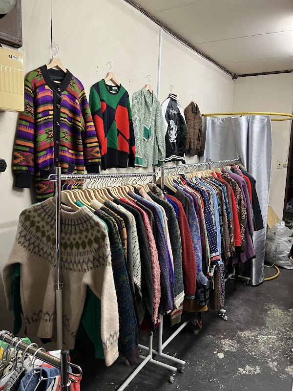 古着屋マロンズ川崎店【無人24h】 - Vintage Shop in Kawasaki | Tokyo